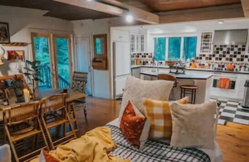 Kerhonkson Cabin | The Barn; Grateful Woods: fires, games, animals…