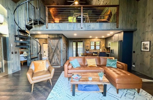 Bridgton Cabin | The Barnhaus | Unique 5-Star Experience | Hot Tub