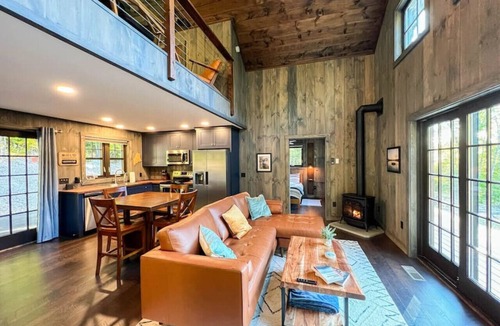 Bridgton Cabin | The Barnhaus | Unique 5-Star Experience | Hot Tub