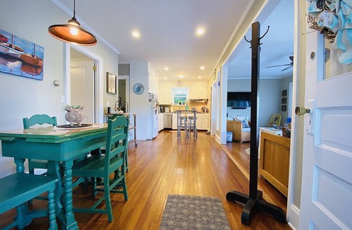 Cutchogue Cottage | The Bay Breeze