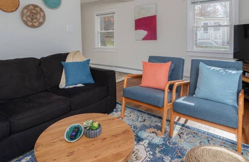 Niantic Cottage | The Bay Cottage · Rocky Neck Park, Beach & Niantic