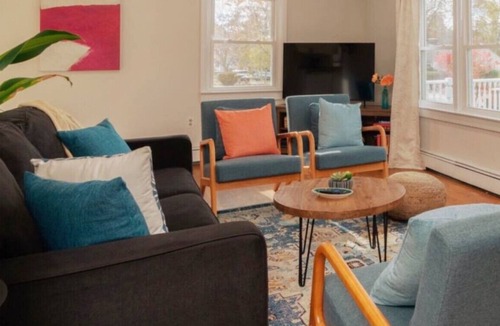 Niantic Cottage | The Bay Cottage · Rocky Neck Park, Beach & Niantic