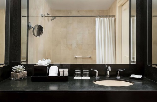 Central New York City Hotel | The Big Apple Like You've Never Seen It! 2 Classy Units, Close to Times Square