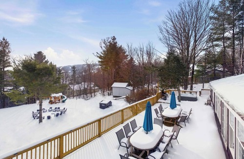 West Dover Villa | The Birch 13BR Villa 2 min from Mt. Snow Hot Tub Pool