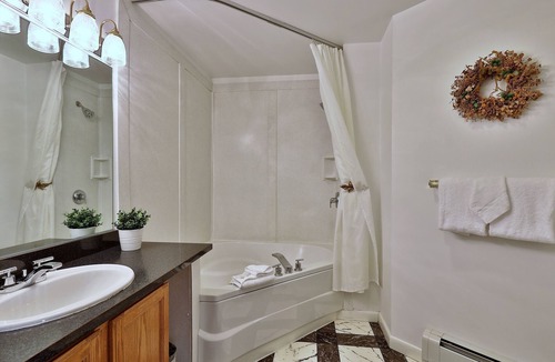 Killington Cabin | The Birch Ridge: English Gentleman's Room #9 - King Suite In Killington, Vermont. Hot Tub. 1 Bedroom Home