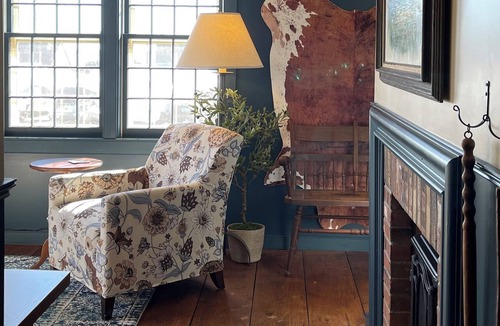 Niantic House | The Bow House - Escape to the Connecticut Seashore