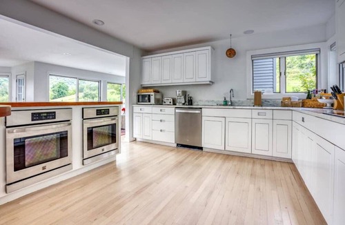 Williamstown House | The Brookman: Renovated 6000 SF Estate On 40 Acres