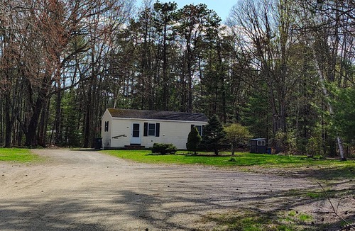 West Kennebunk Cottage | "The Bunkalow" of Kennebunk - a country feel while close to town and beaches