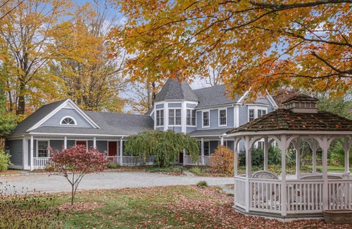 Stonington Cottage | The Carriage House at Old Mystic, Cabine #2
