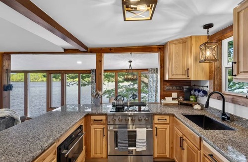 Colchester Cabin | The Colchester Cottage- a lakefront retreat