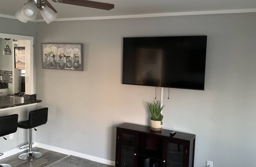 Highland Heights House | The Cutest Ranch in Mayfield close to Shopping, Restaurants and Hospitals
