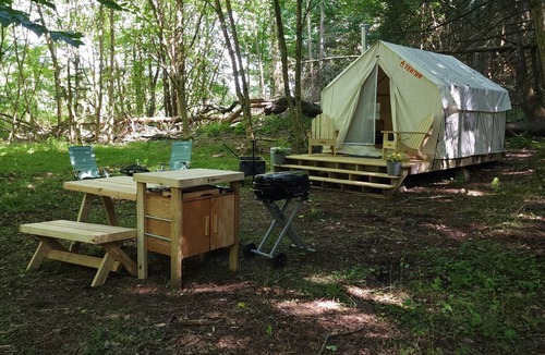Davenport Center RV Rental | The Diner Camp Site! Walk to hot coffee and homemade pie!