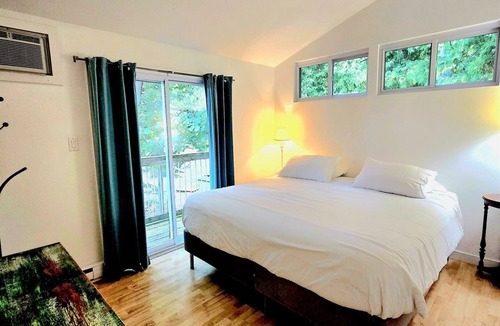 Frontenac Cottage | The Eagle: More than just a cottage!