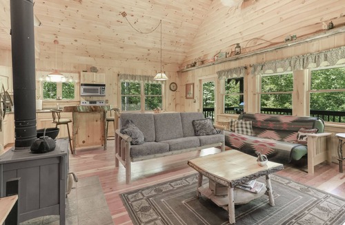 Jay Cabin | The Fisher House - Secluded Cabin near Whiteface