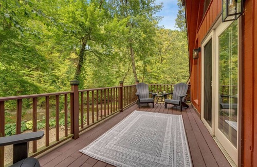 Madison House | The Ford: Unique Group Retreat, 17 Private Acres + Waterfall, Wine Country
