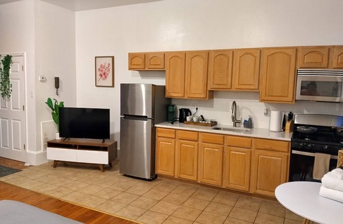 Midtown Village Apartment | The Garden - 2 beds Nice for families or friends at center city