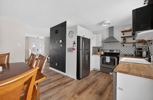 District d'Aylmer House | The Halo House- 3 bedrooms in Aylmer