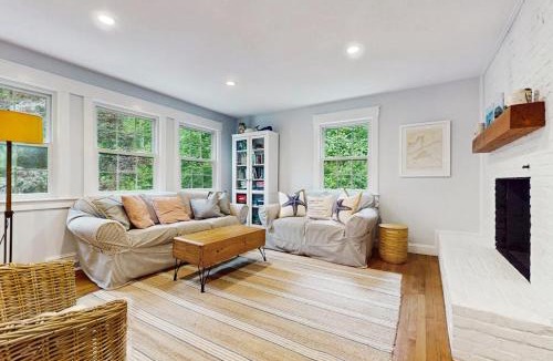 Falmouth House | The Happy Place