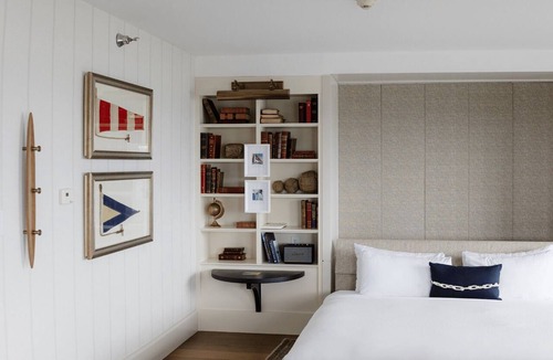 Burlington Hotel | The Harborvale, Autograph Collection