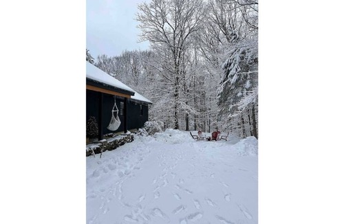 Harrisville House | The Harrisville Ranch - Monadnock Region Getaway!