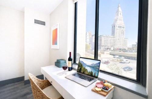 Downtown Hartford Apartment | The Hartford Skyline - Stylish Downtown Condo with Wifi Gym