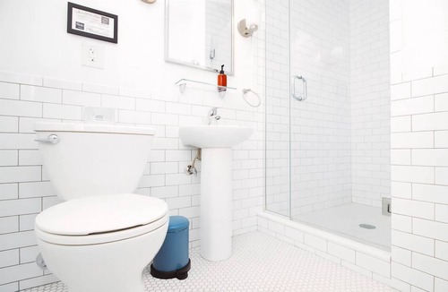 Queens Apartment | The High Tide Two Bedroom Suite #8