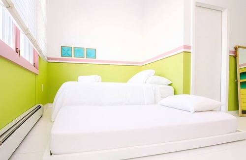Queens Apartment | The High Tide Two Bedroom Suite #8