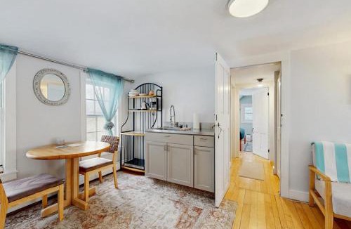 Waterbury House | The Hilltop