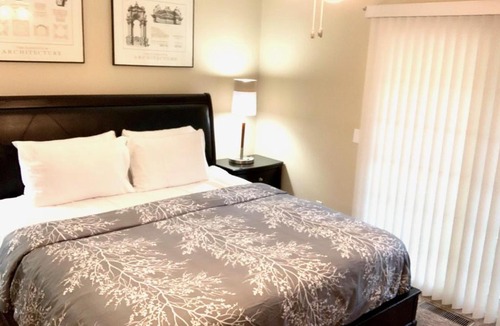 Uniontown House | The House Hotels - 4 Beds, huge yard, secluded, and central!