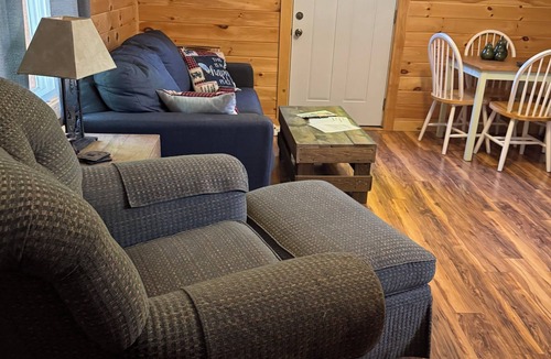 Inlet Cabin | The Koala Cabin at The Bears Cottages