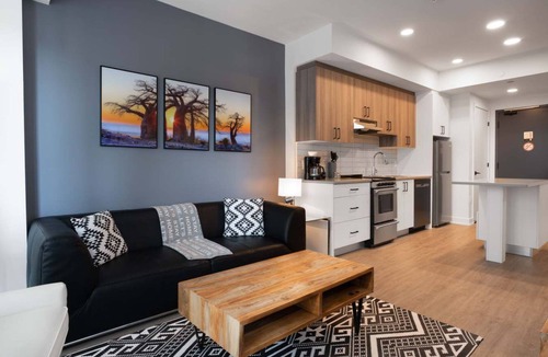 Centretown West Apartment | The Lennox - Business Rental in Ottawa - 1 Bedroom with Den (618)