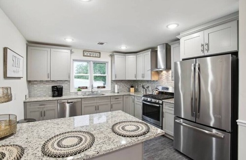 Kearny Apartment | The Lions Den Luxury 3-Bedroom Oasis + Patio