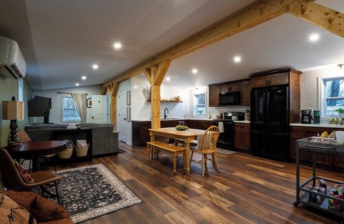 Silver Creek Cabin | The Little Cabin - Near Wineries and Beach- Woodland Getaway- Hiking trails