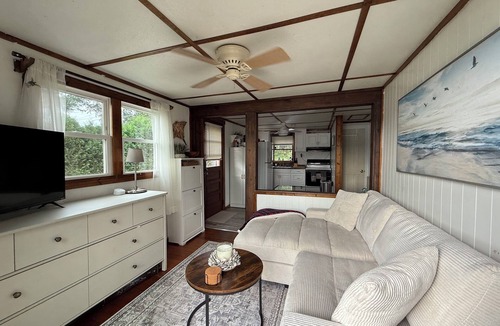 Haddam Cottage | The little cottage on the ct river