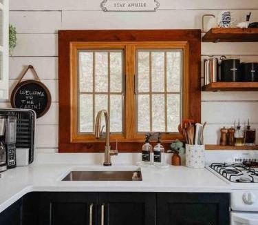 New Fairfield House | The Little Lake Cabin