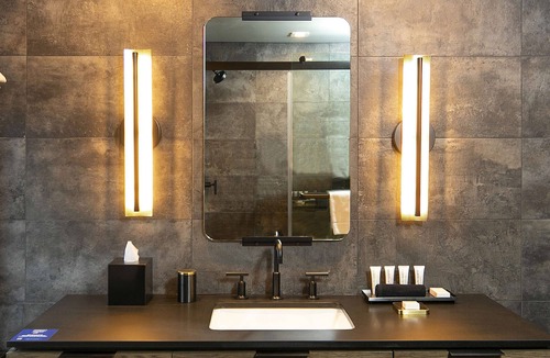 Downtown Hotel | The Lloyd Stamford, Tapestry Collection by Hilton