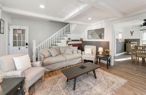 Hampton Apartment | The Lobster Claw - Perfect Location Near Beach & Boardwalk