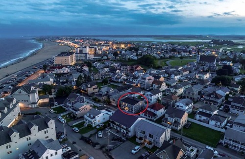 Hampton Apartment | The Lobster Claw - Perfect Location Near Beach & Boardwalk