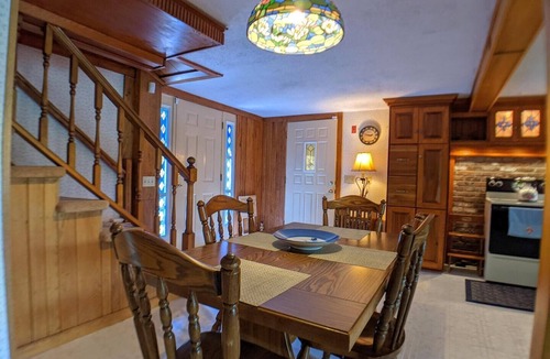 Sanbornton House | The Log Cabin on Cawley Pond