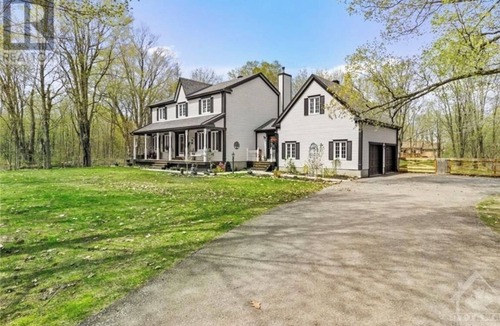 Balderson House | The Lombardy Manor- luxurious comfort! Looking for long-term rental (1 year).