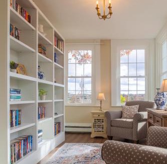 Newcastle Bed & Breakfast | The Manor Bed and Breakfast