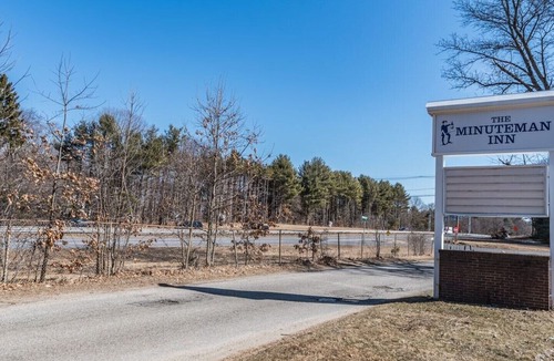 Acton Bed & Breakfast | THE MINUTEMAN INN Room, 1 King Bed