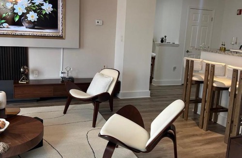Downtown Apartment | The Monroe Elegant 2BR2BA Downtown Stamford