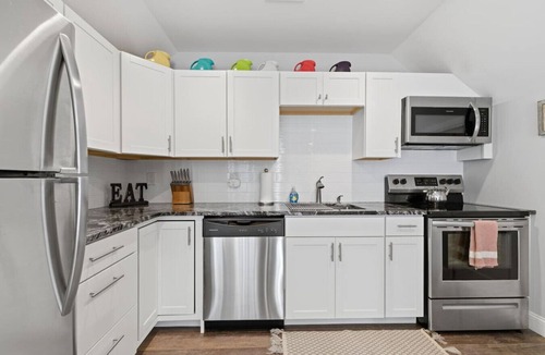 Mystic - New London Apartment | The Mystic Surfside Getaway 1-BD Apt