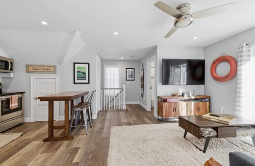 Mystic - New London Apartment | The Mystic Surfside Getaway 1-BD Apt
