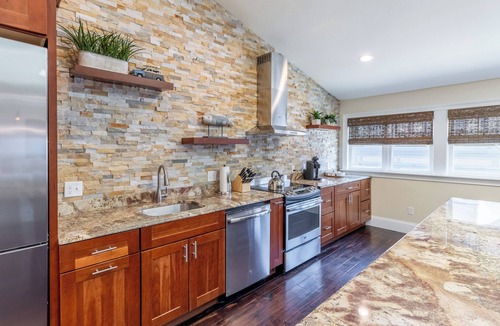 Yachting Village House | The Newport Lofts - 359 Thames Street