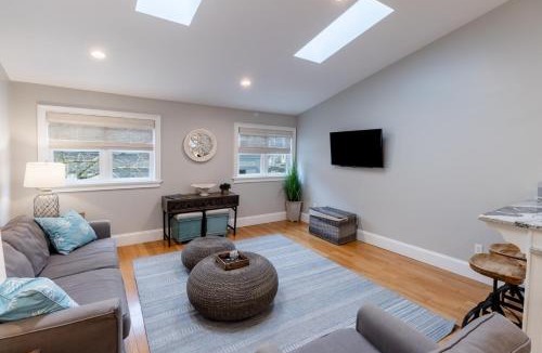 Yachting Village Apartment | The Newport Lofts - 359 Thames Street