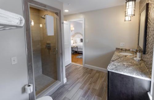 Fifth Ward Apartment | The Newport Lofts - 617 Thames Street