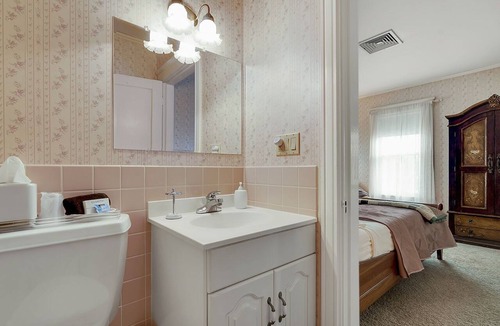 Freeport Bed & Breakfast | The Nicholson Inn