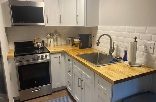 Hudson Apartment | The Nook on Main St.